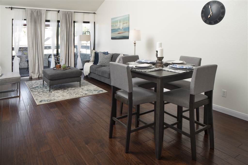 7940 University Ave - Photo 1