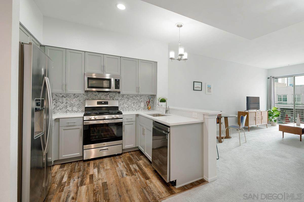 445 Island Ave - Photo 1