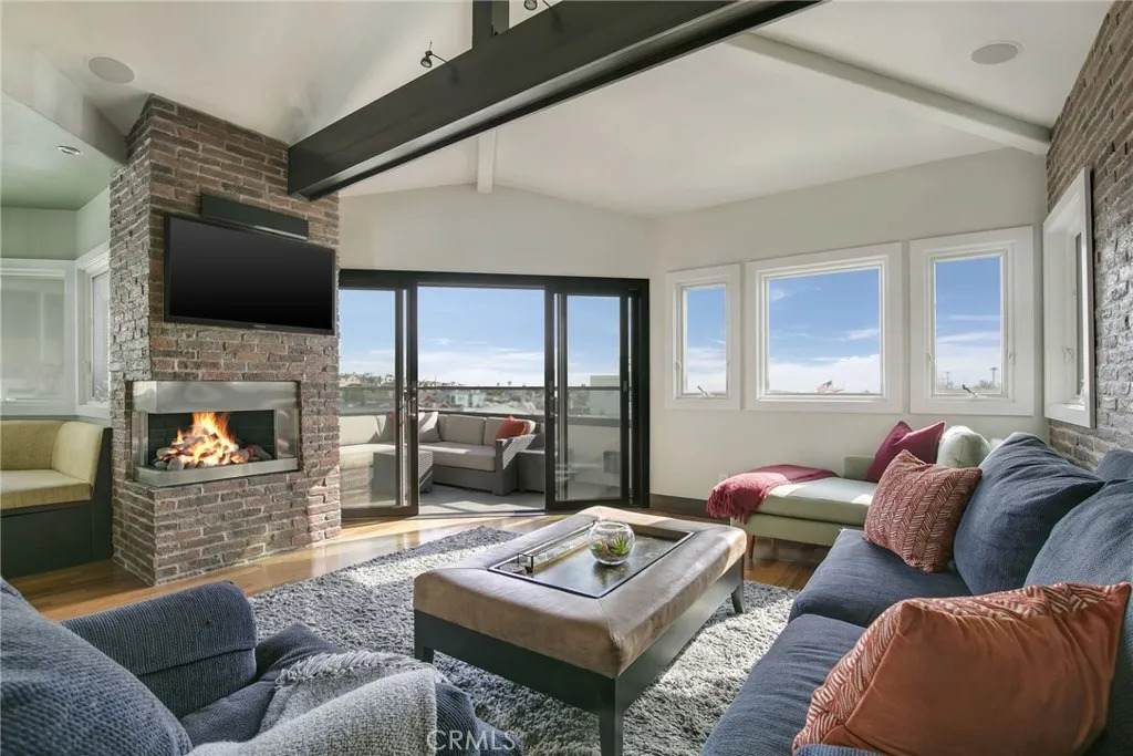 405 15th Street - Photo 1