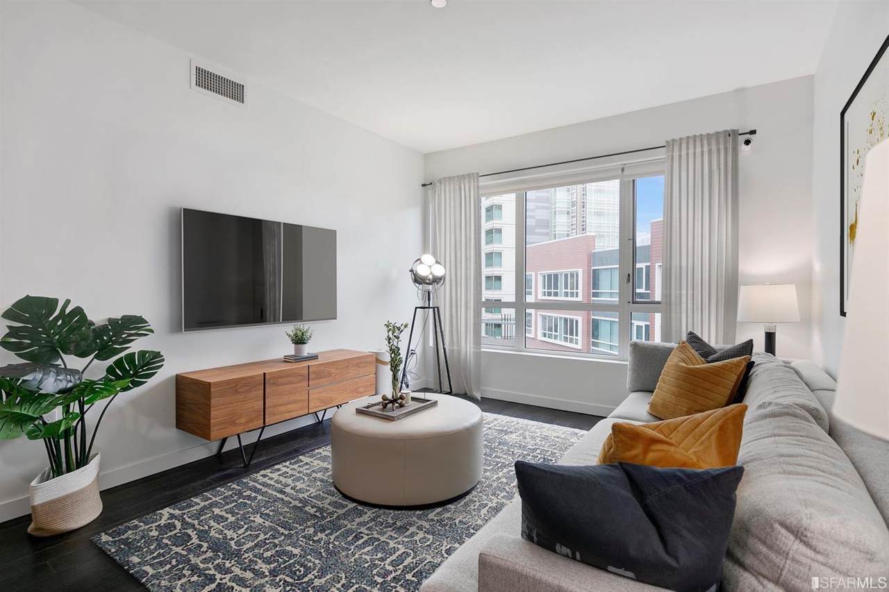 110 Channel Street - Photo 1