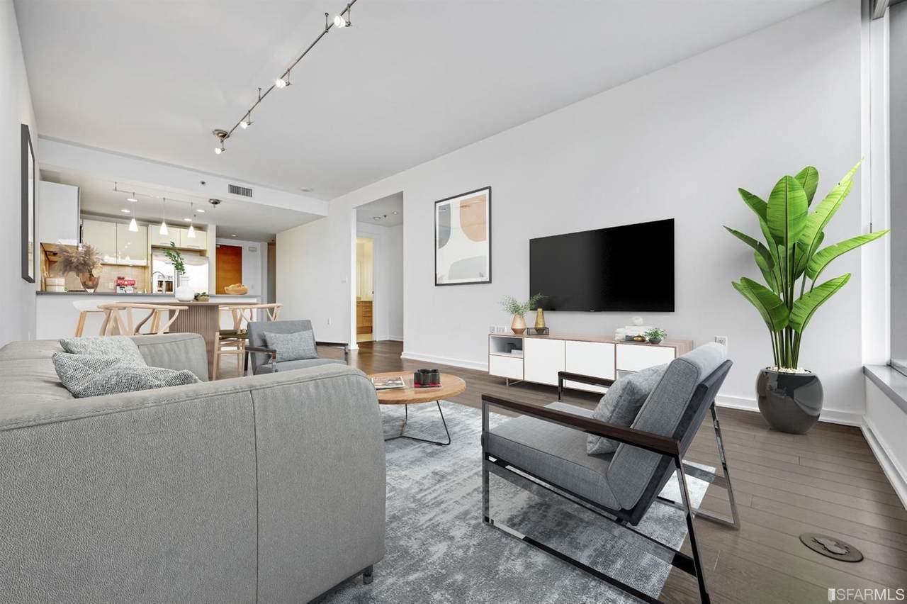 1 Hawthorne Street - Photo 1