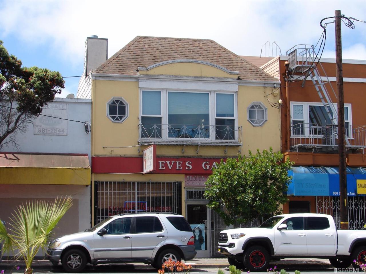 966 Geneva Avenue - Photo 1