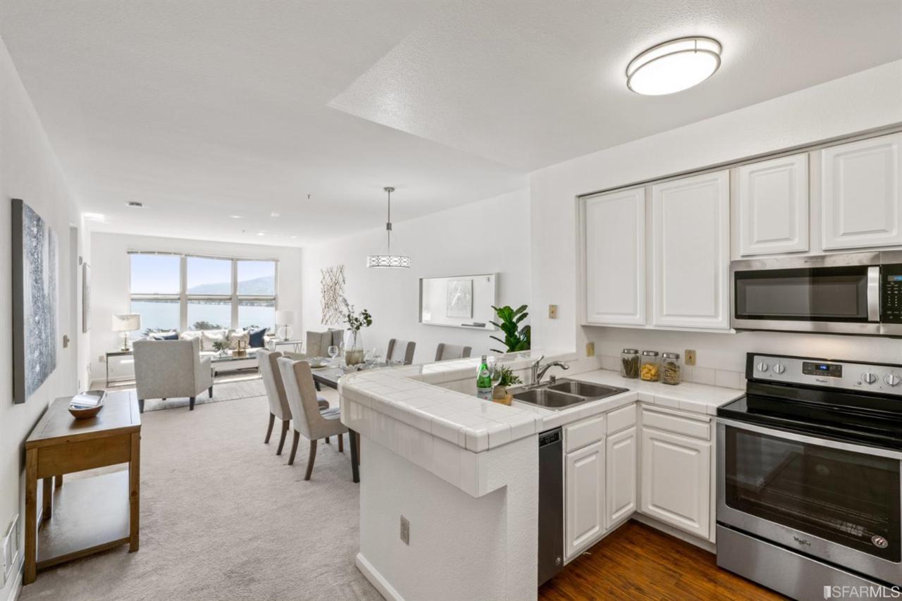1 Crescent Way - Photo 1