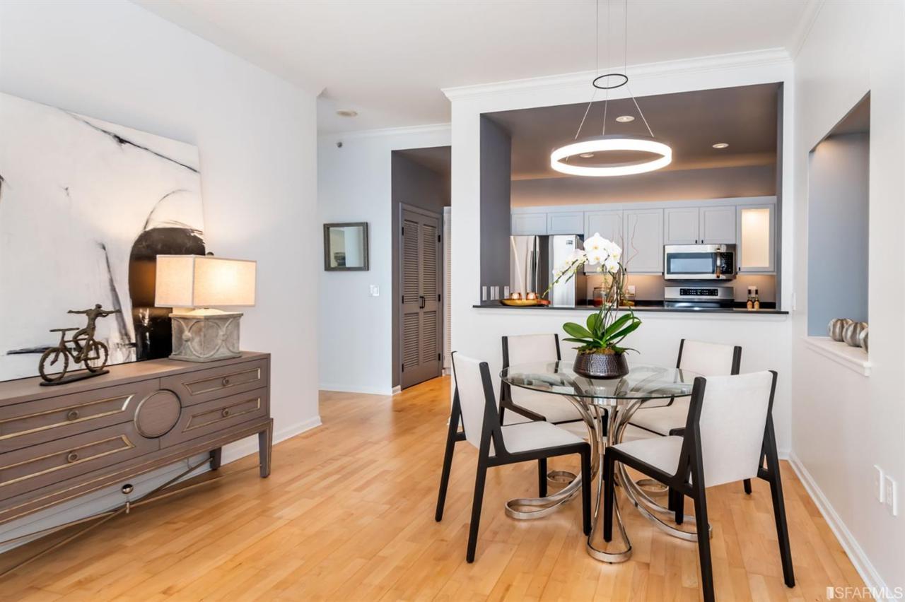 140 South Van Ness Avenue - Photo 1