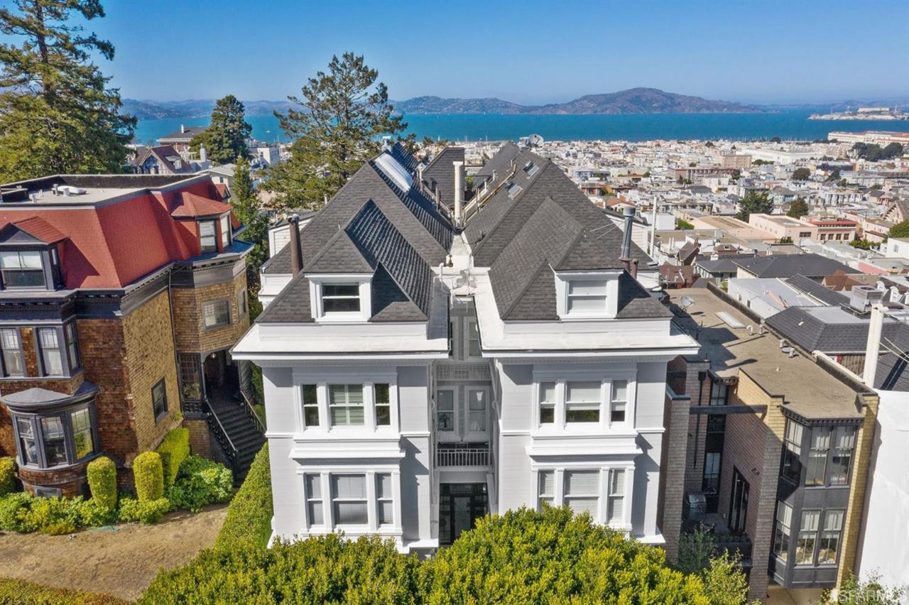 2526 Broadway Street - Photo 1