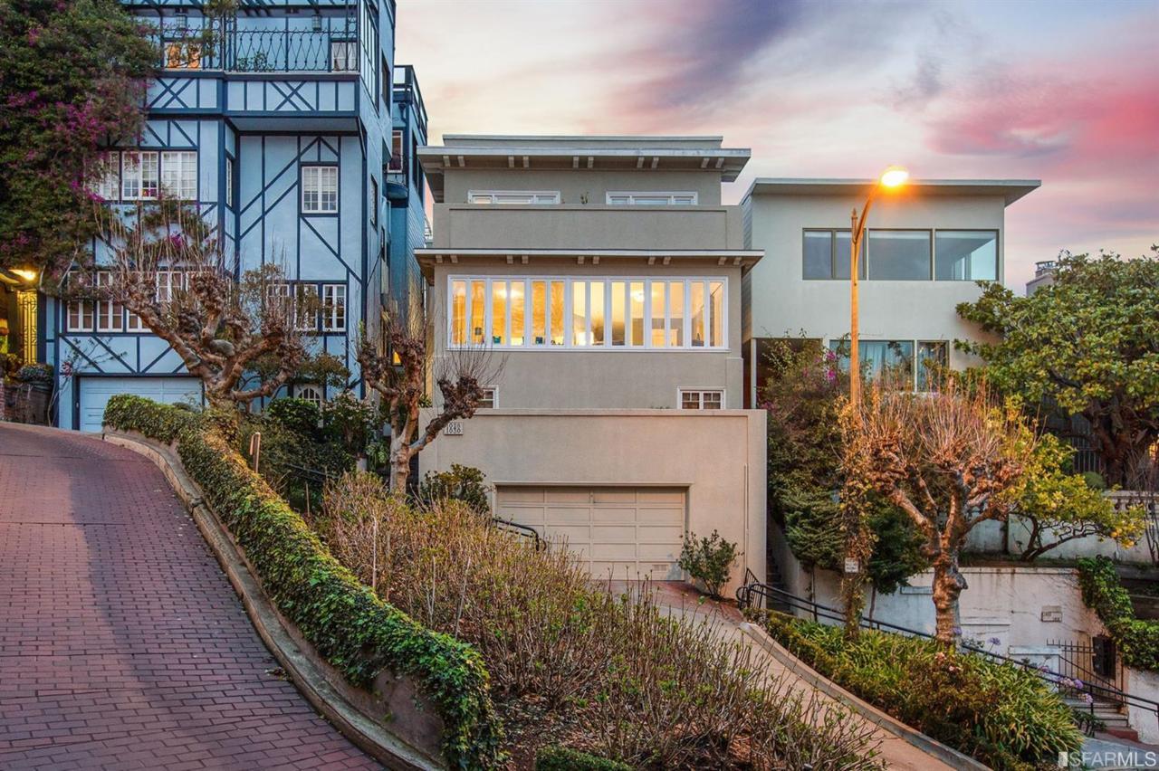 1028 Lombard Street - Photo 1