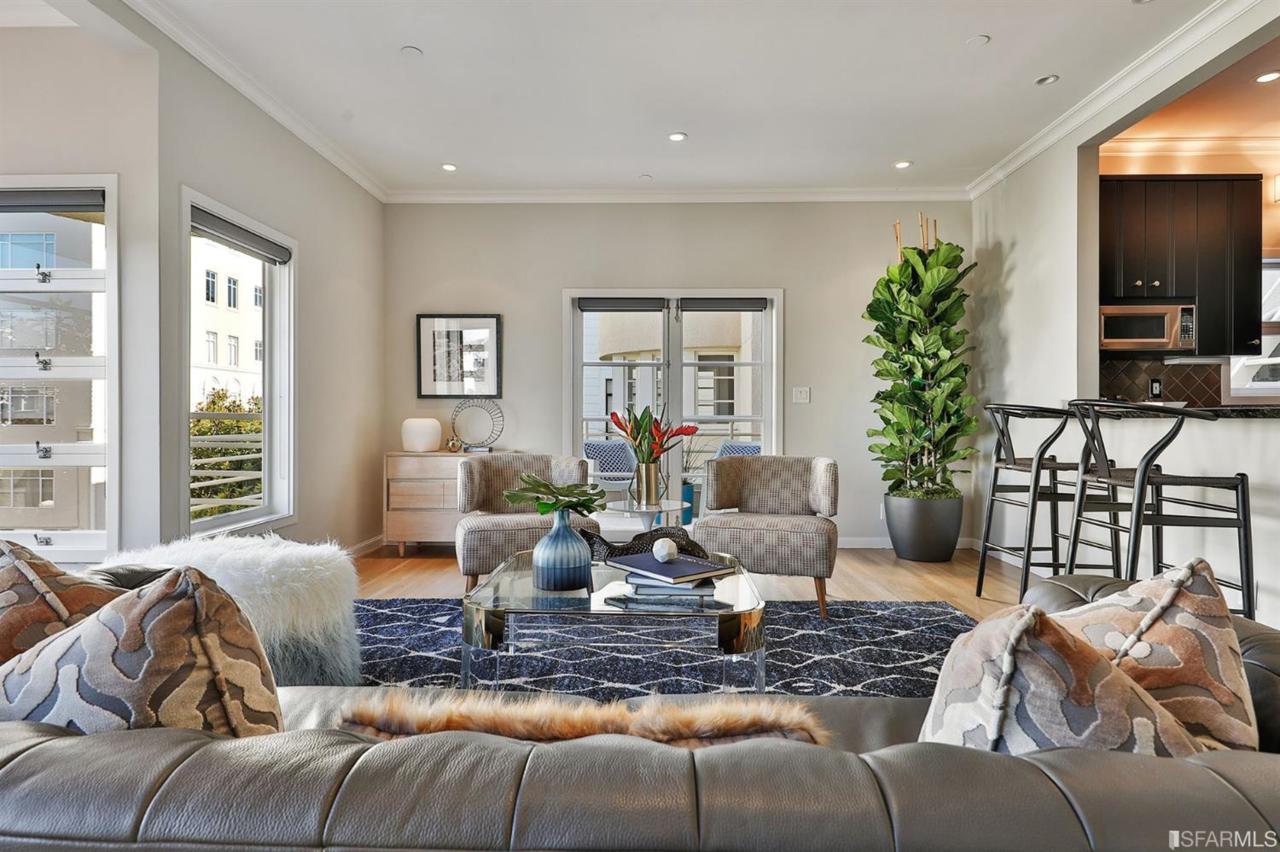 2139 Green Street - Photo 1