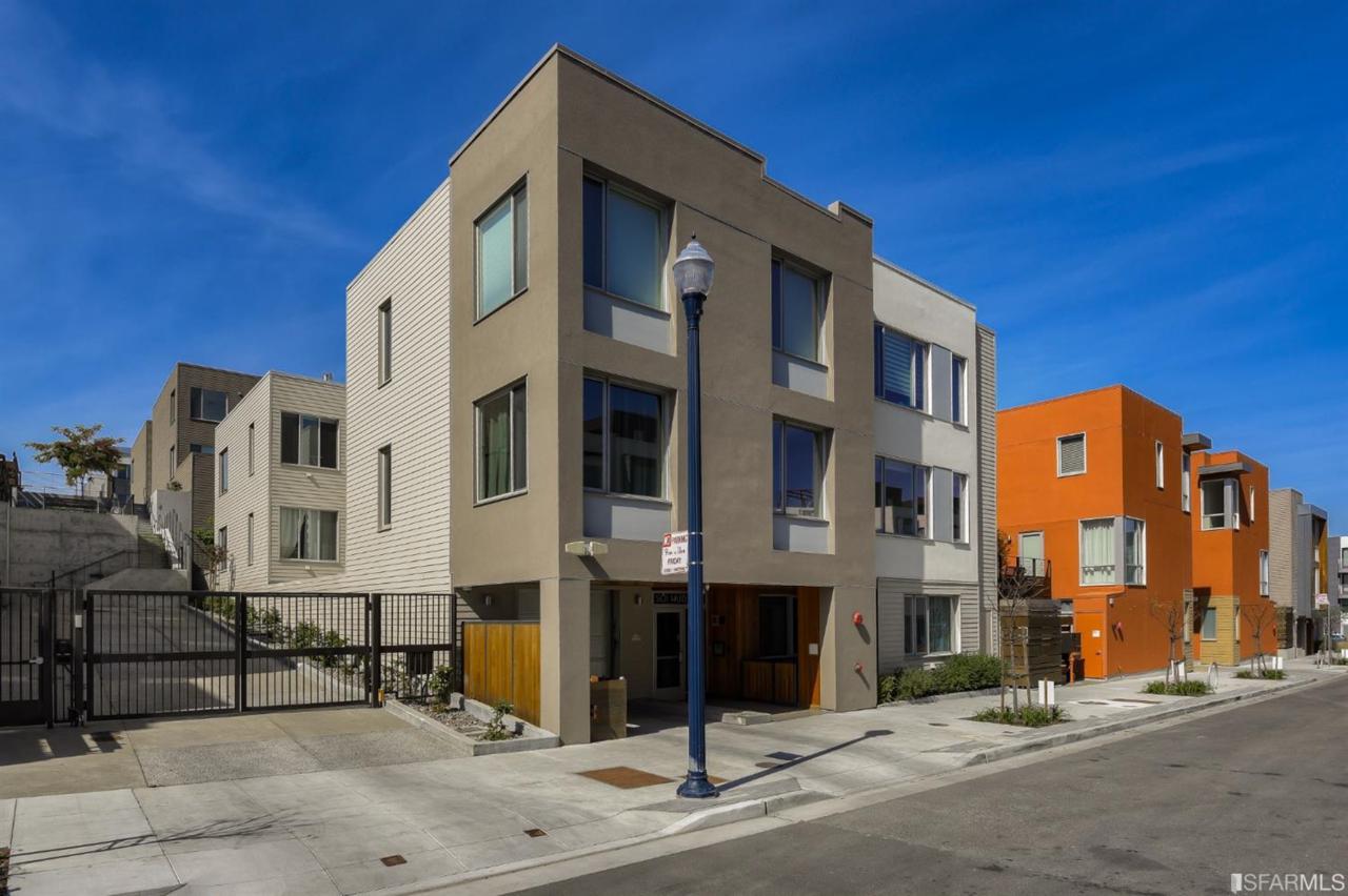 501 Hudson Avenue - Photo 1