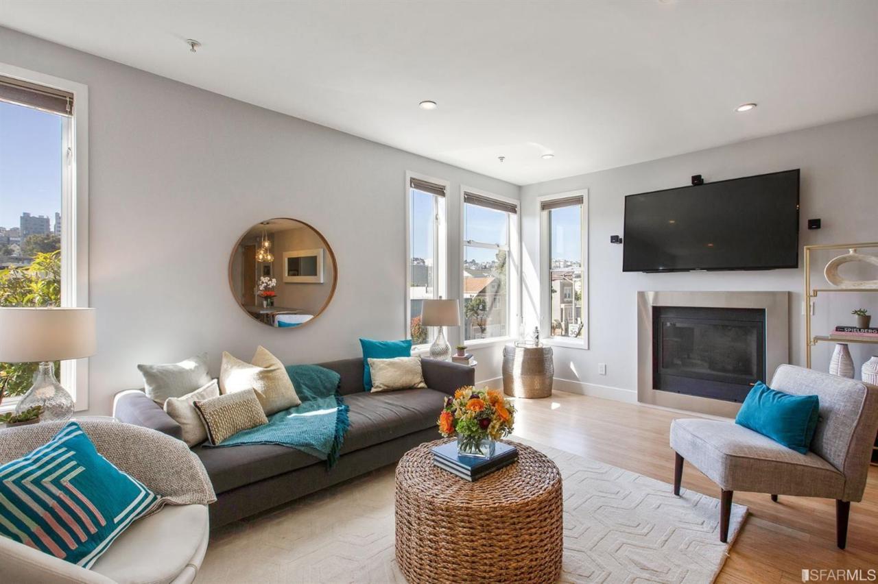 1738 Lombard Street - Photo 1