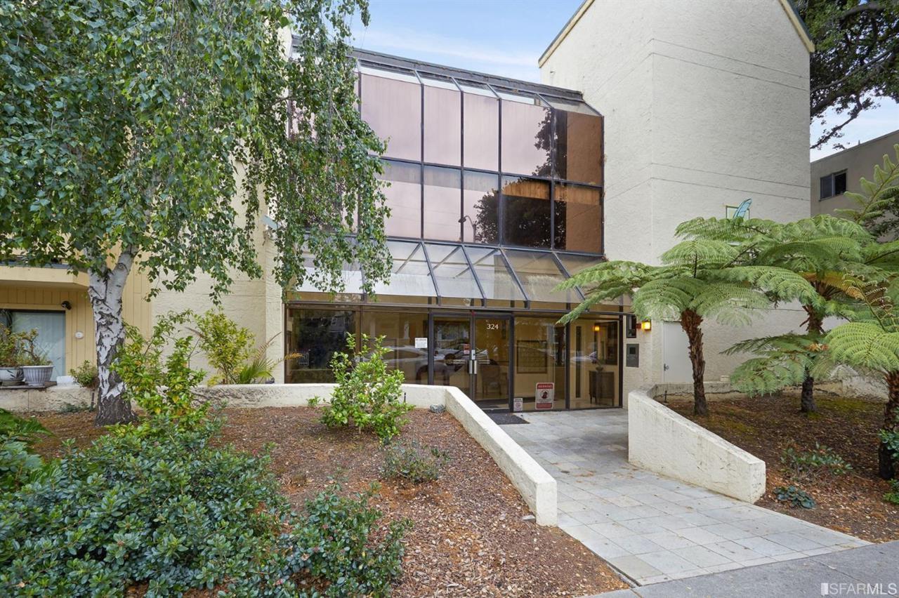 324 Catalpa Street - Photo 1