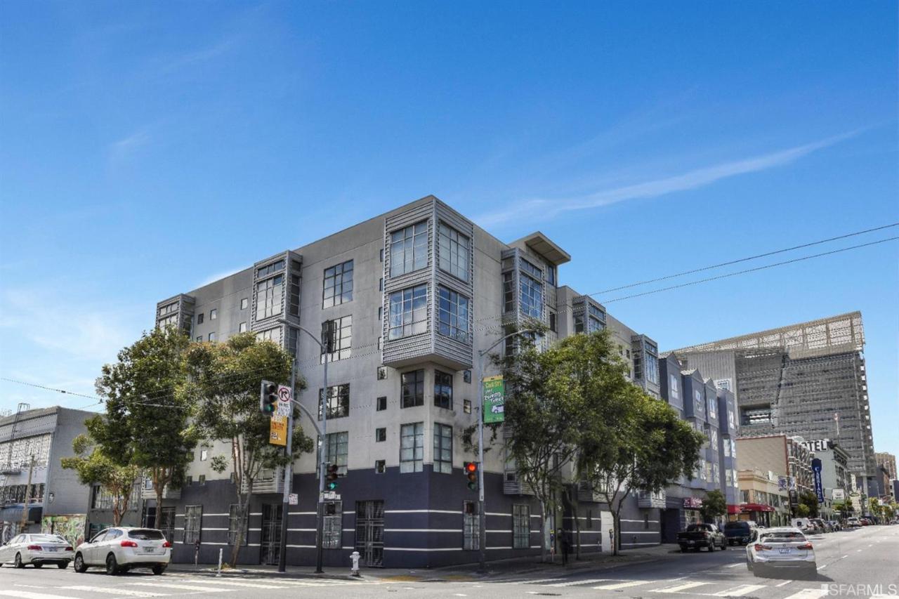 190 7th Street - Photo 1