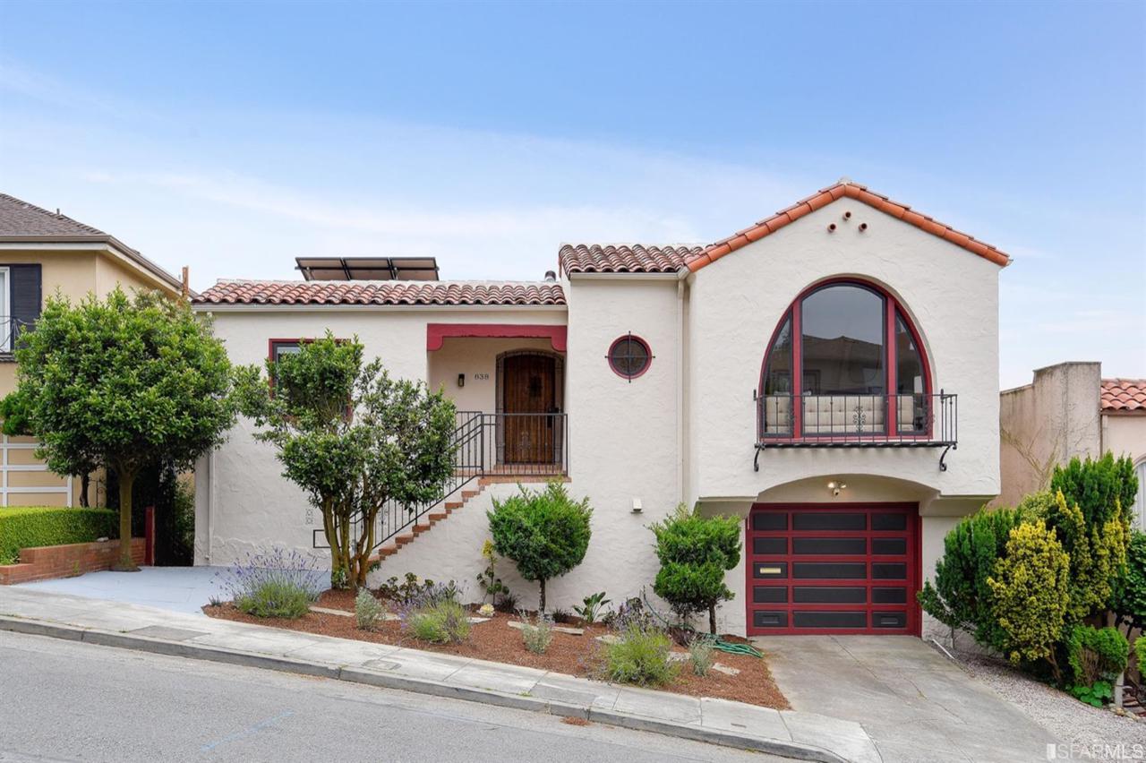 838 Darien Way - Photo 1