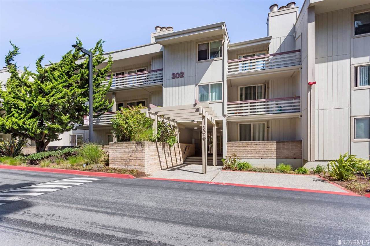 302 Philip Drive - Photo 1