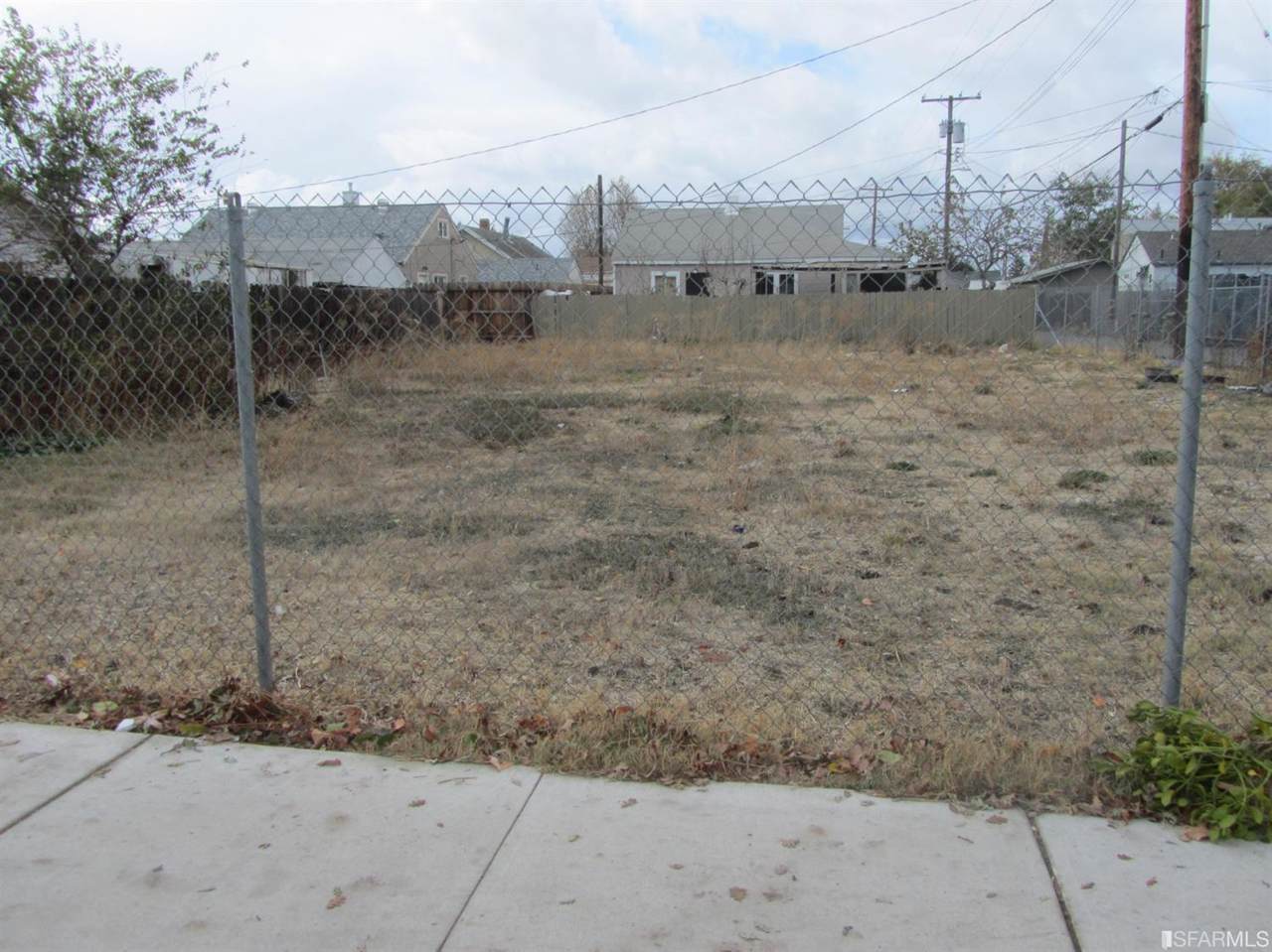 715 Cherokee Lane - Photo 1