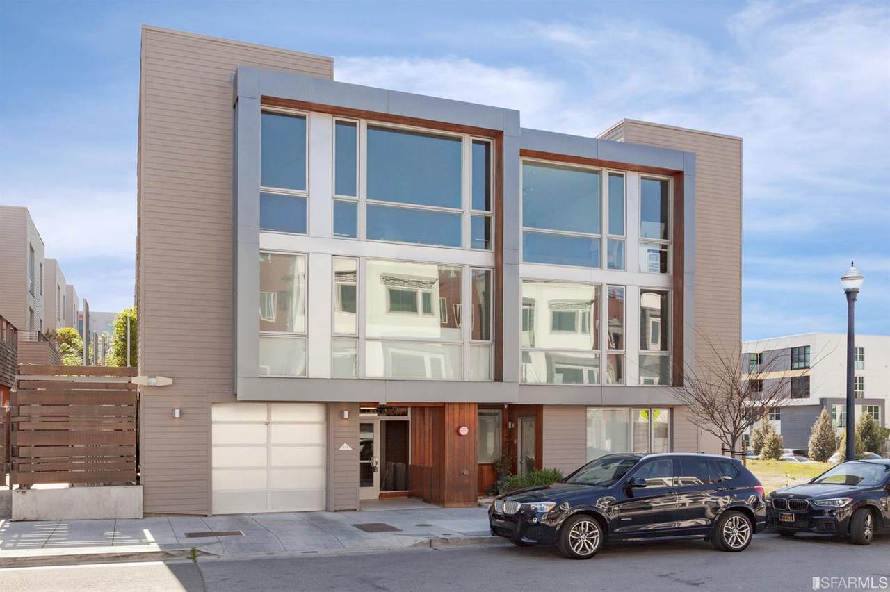 551 Hudson Avenue - Photo 1