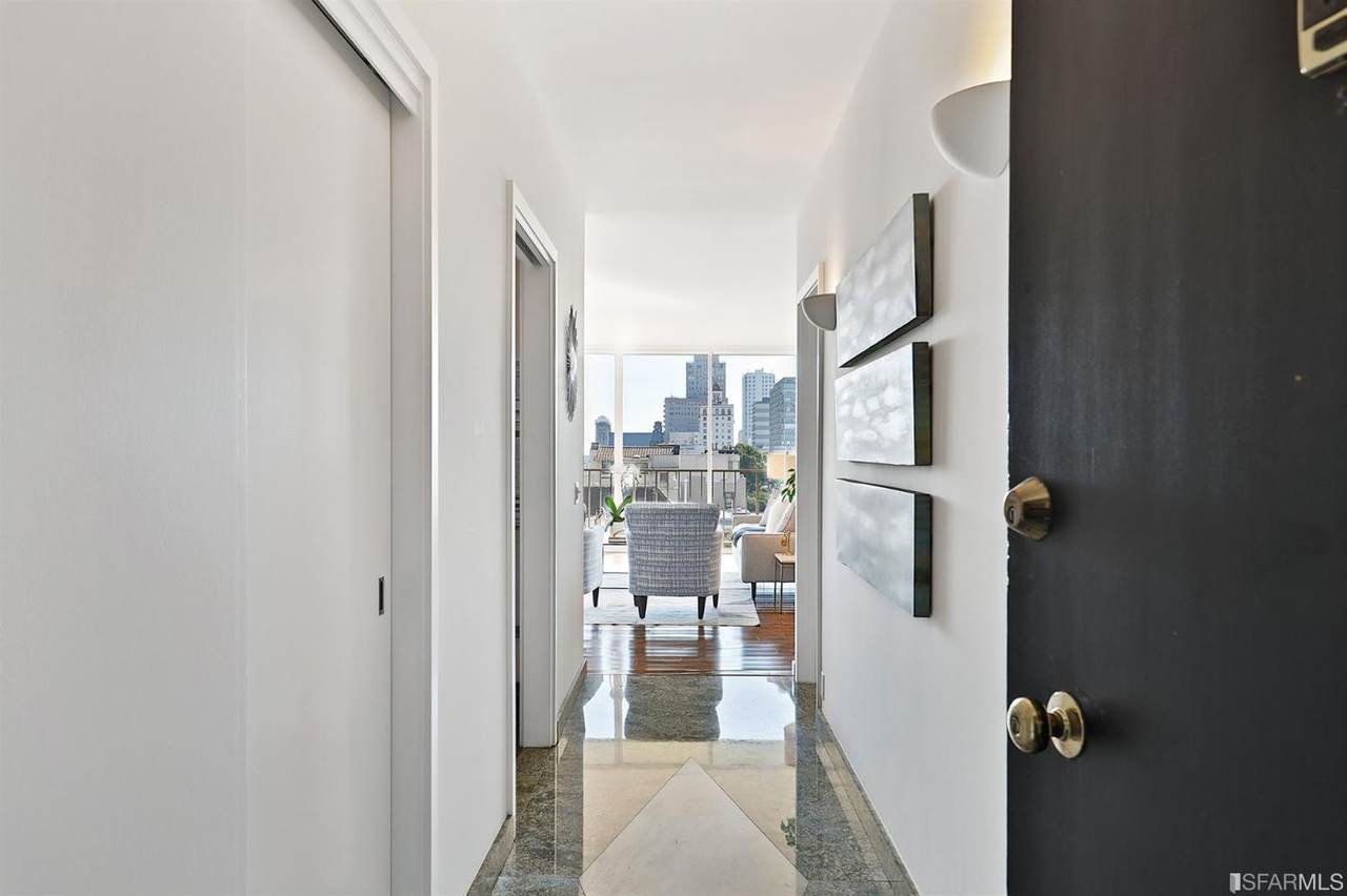 999 Green Street - Photo 1