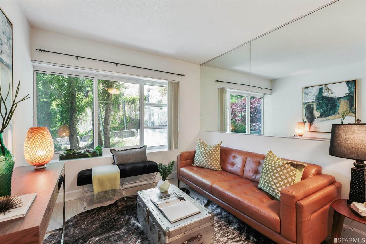 240 Lombard Street - Photo 1