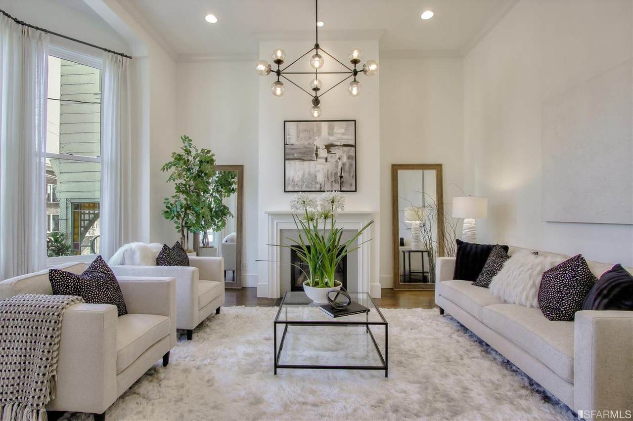 527 Oak Street - Photo 1