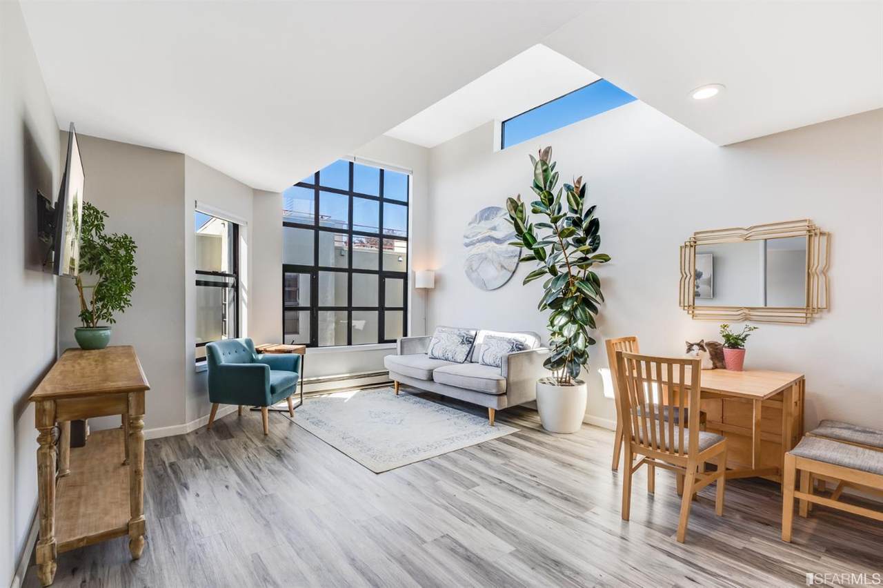 460 Francisco - Photo 1