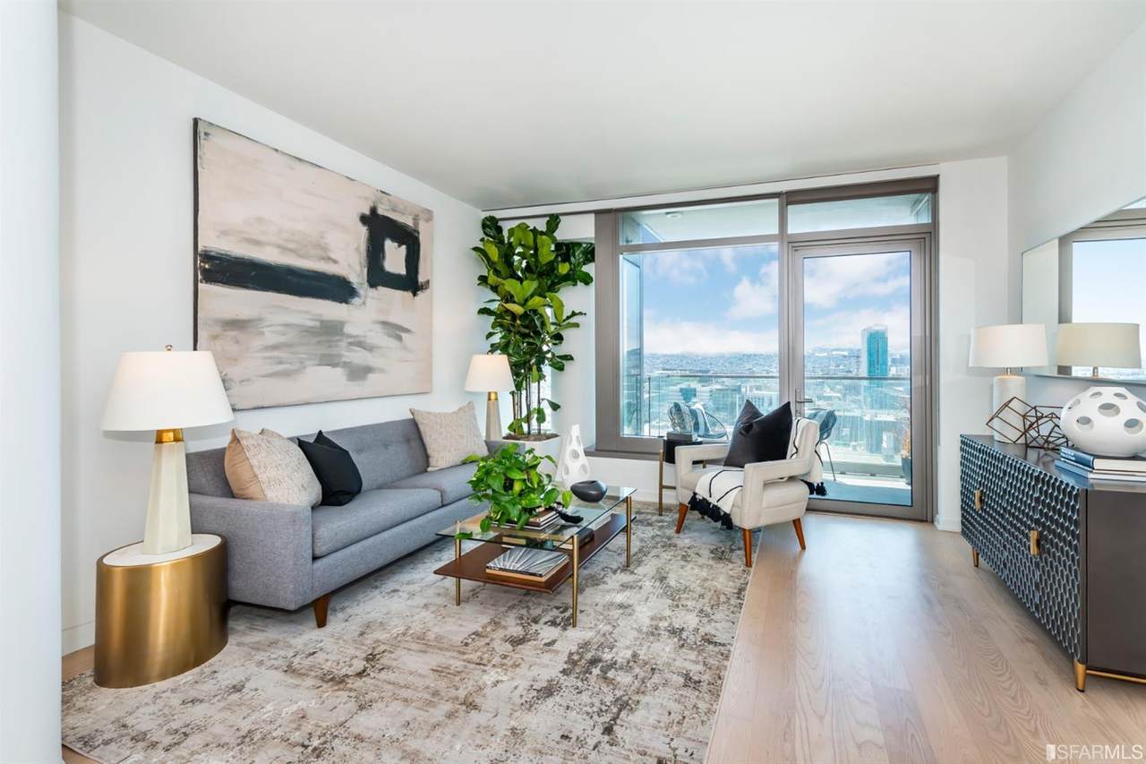 1 Hawthorne Street - Photo 1