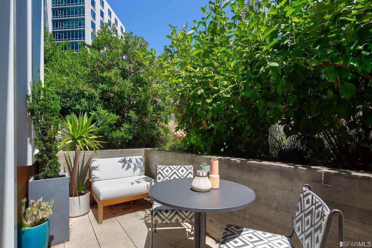 110 Channel Street - Photo 1