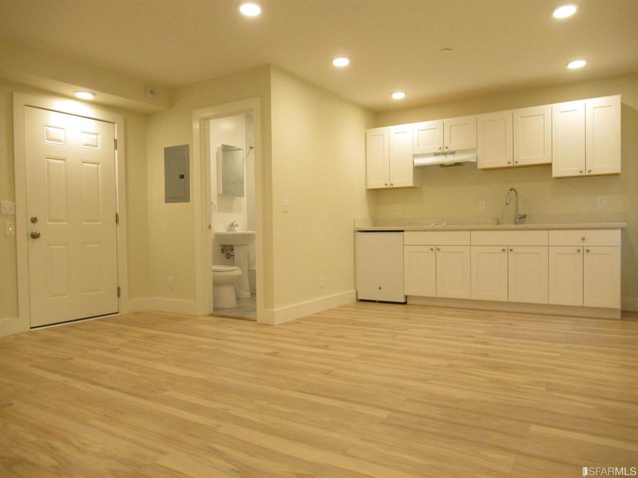 460 14th Street - Photo 1