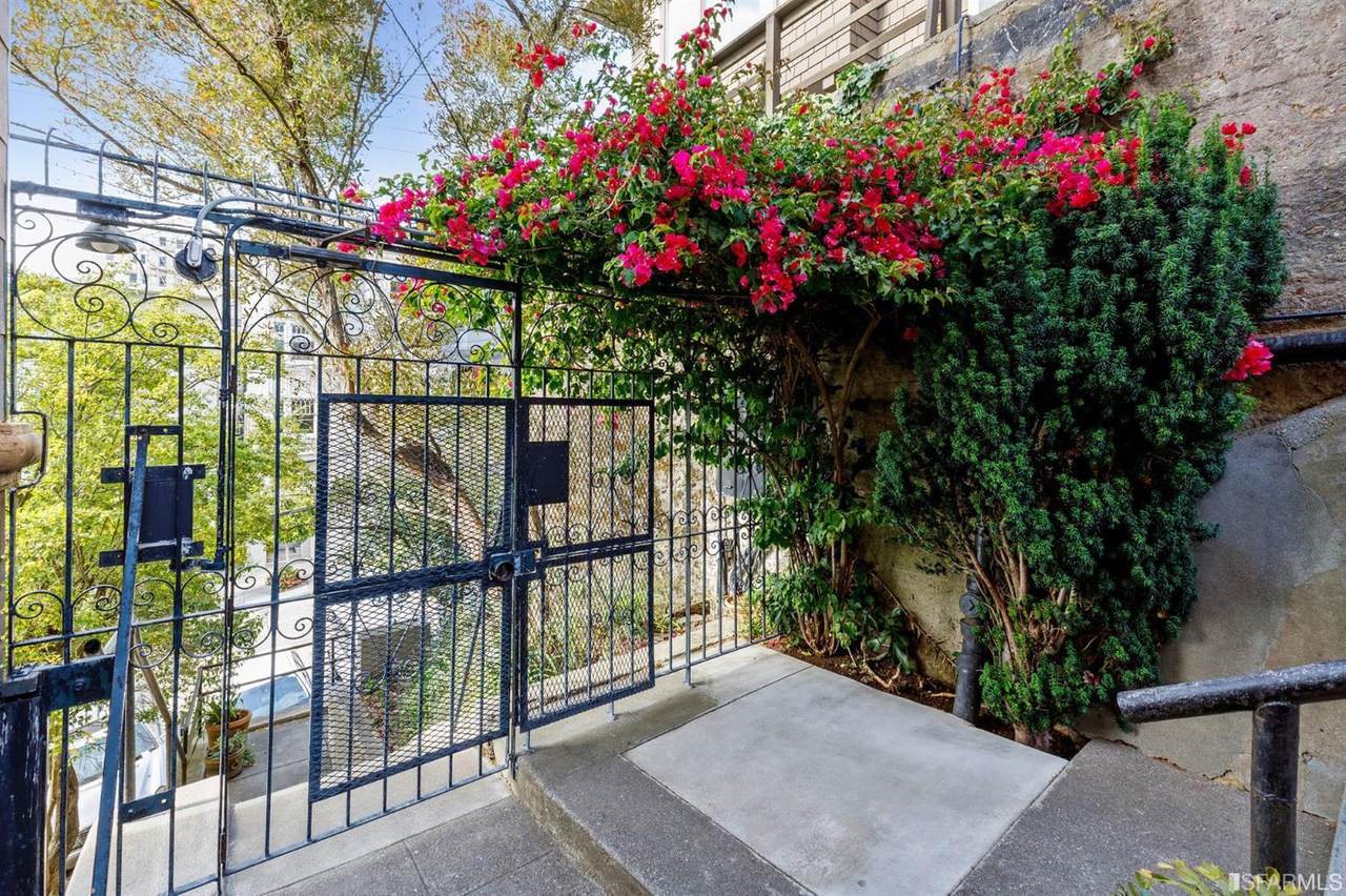 1137 Green Street - Photo 1