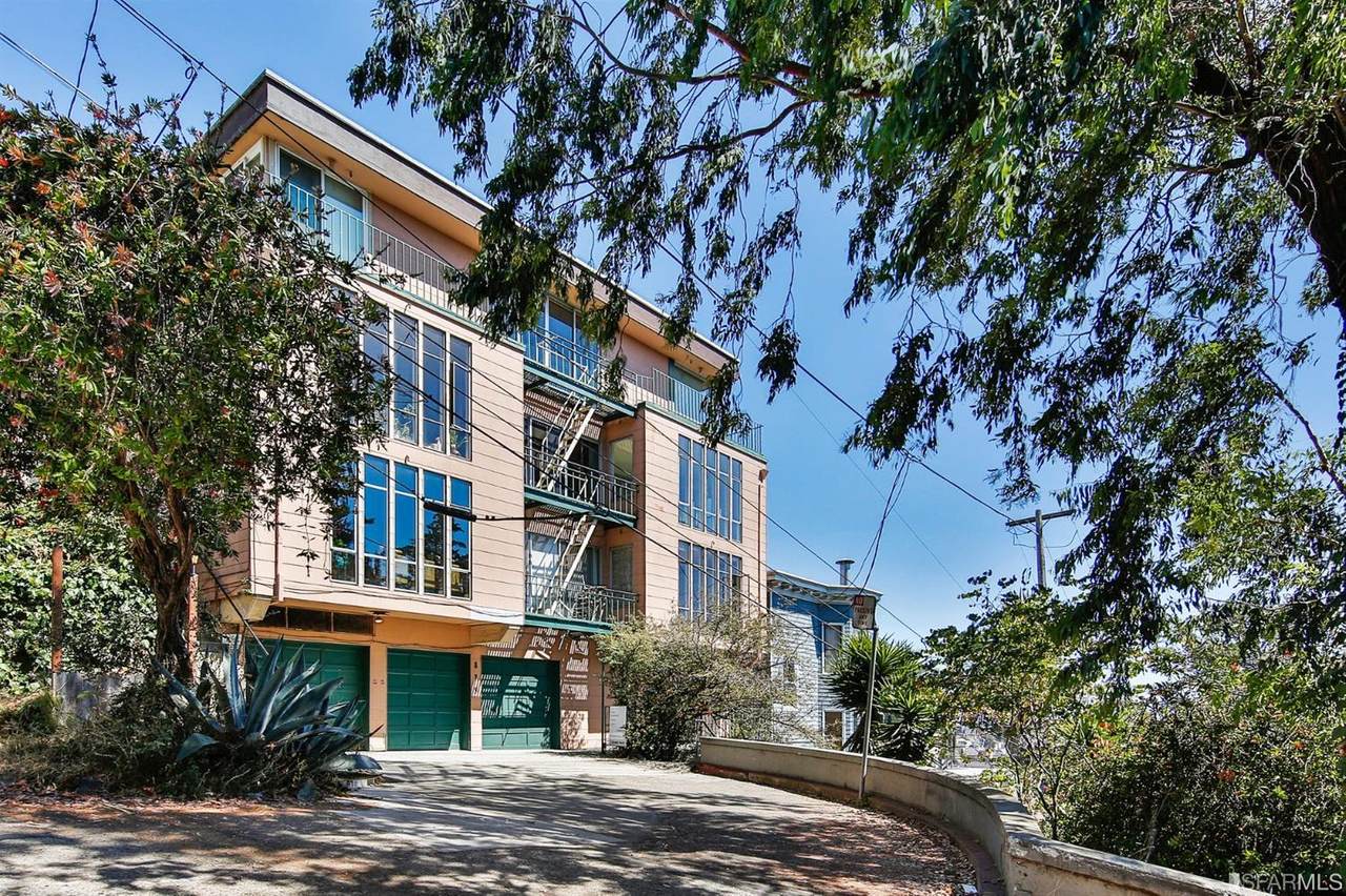 875 Vermont Street - Photo 1