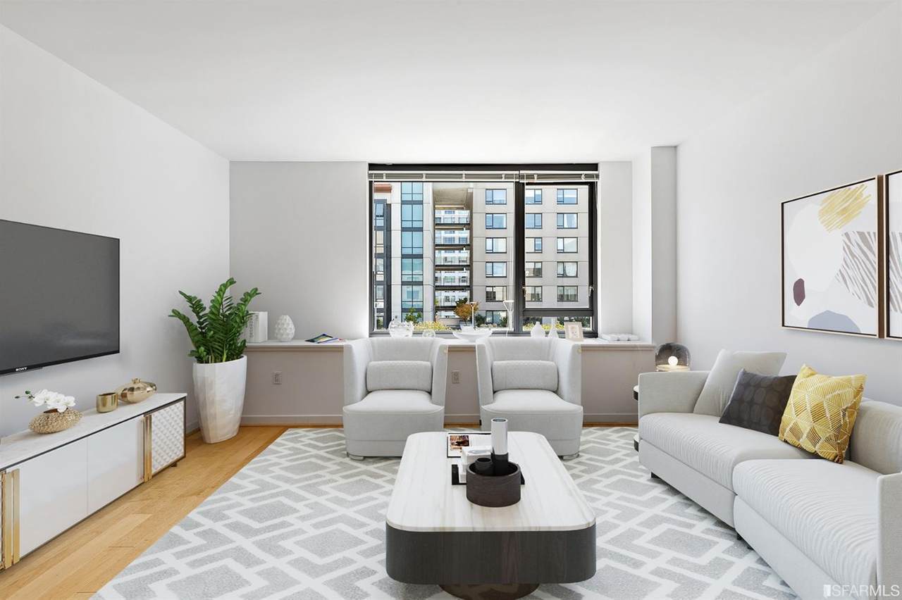 260 King Street - Photo 1