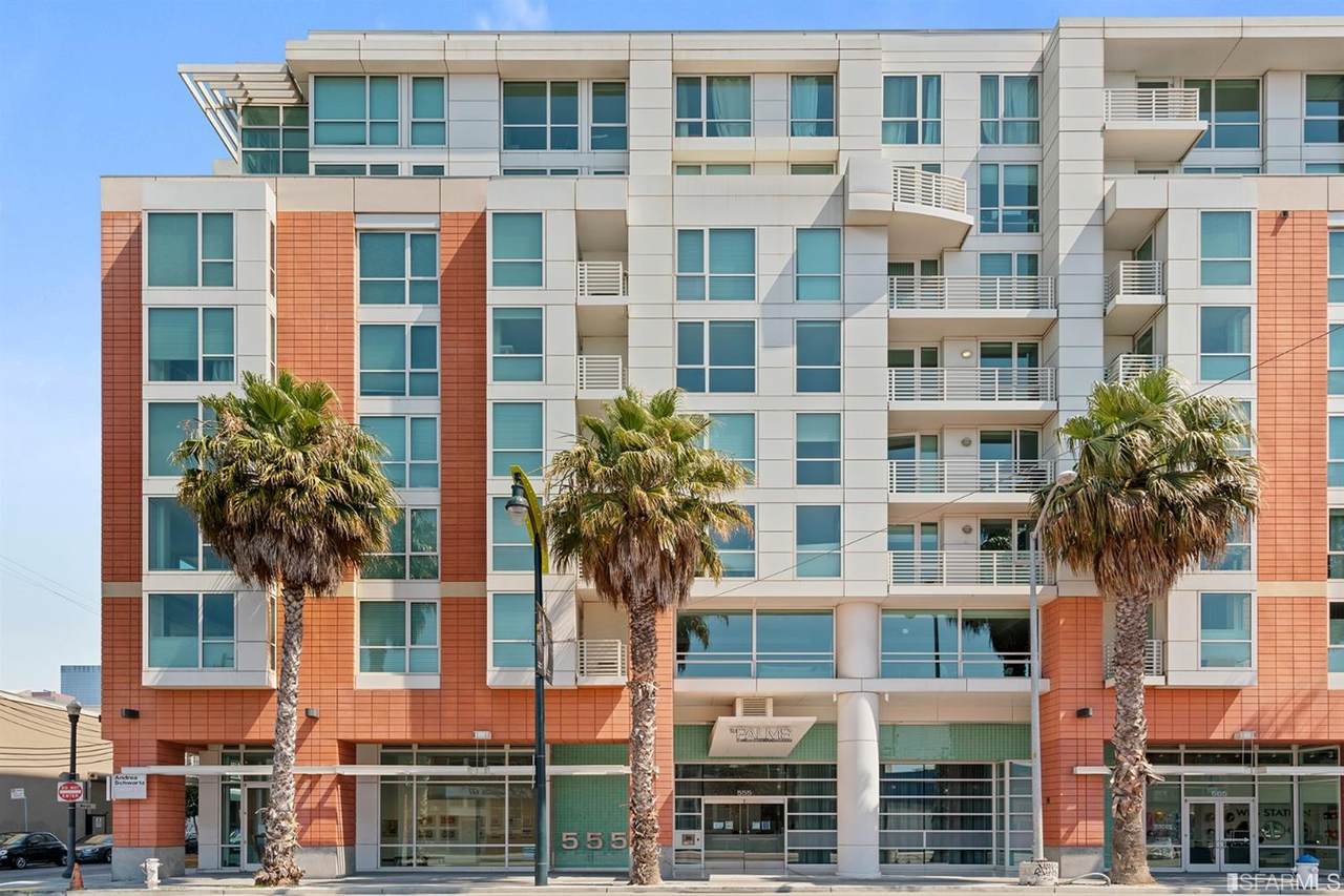 555 4th Street - Photo 1