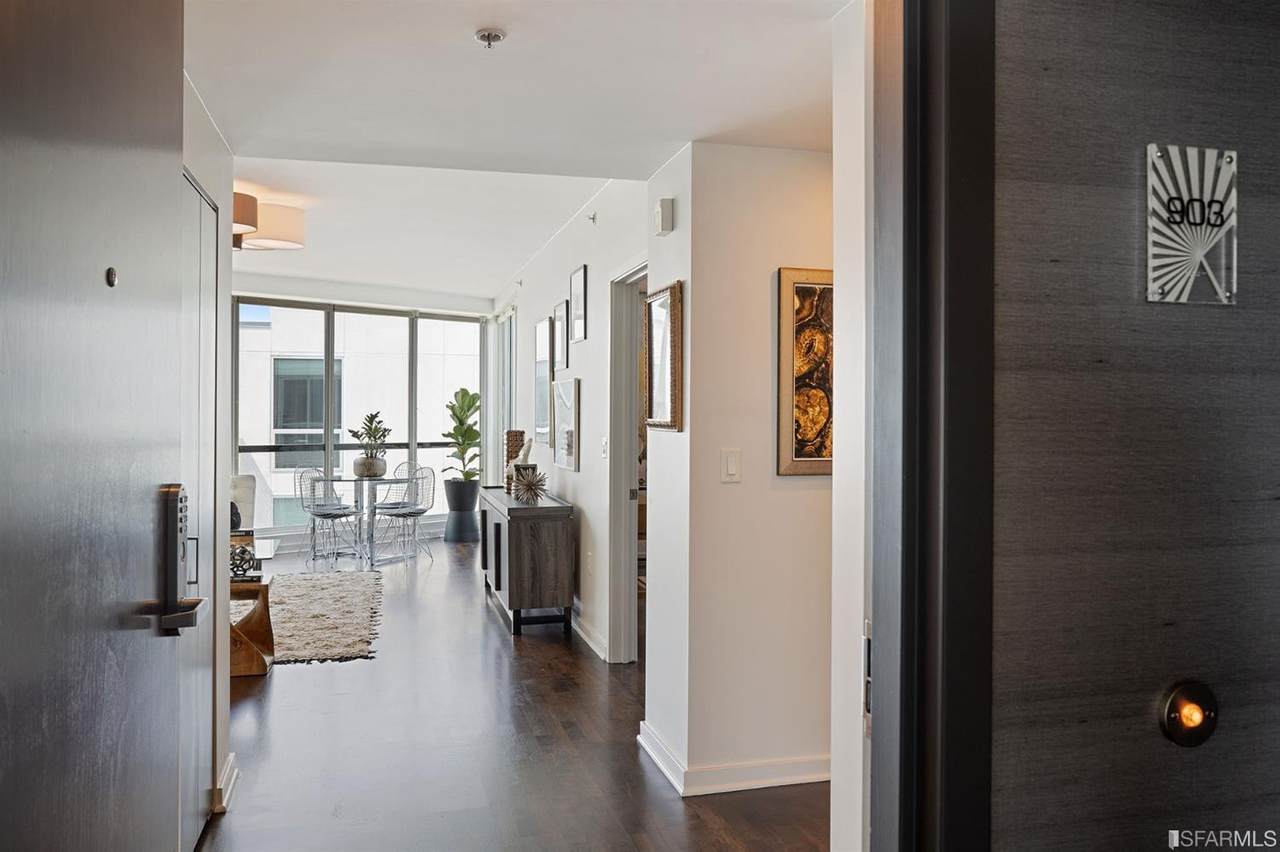 555 4th Street - Photo 1