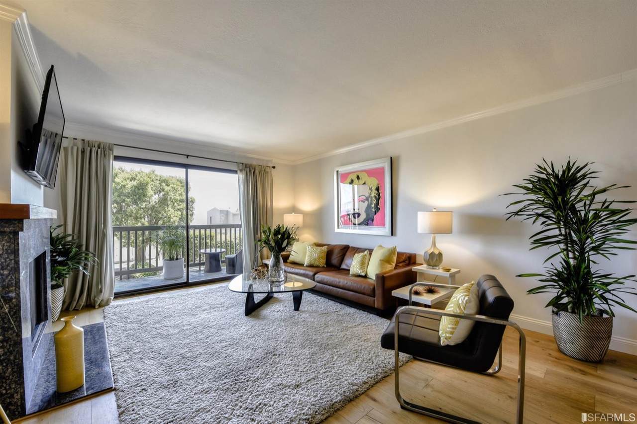 145 Gardenside Drive - Photo 1