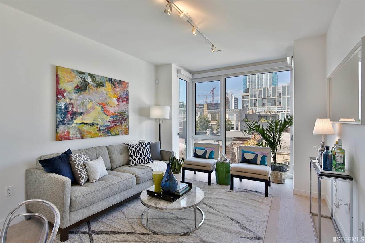870 Harrison Street - Photo 1