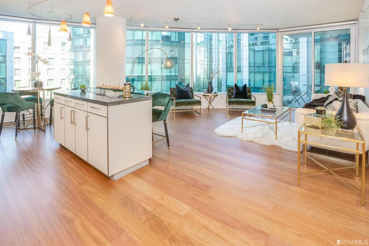 301 Main - Photo 1
