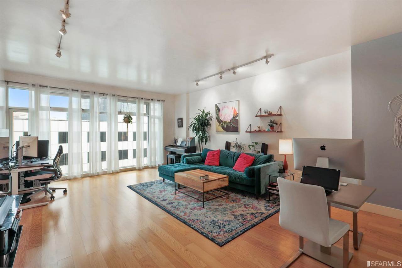 77 Van Ness Avenue - Photo 1