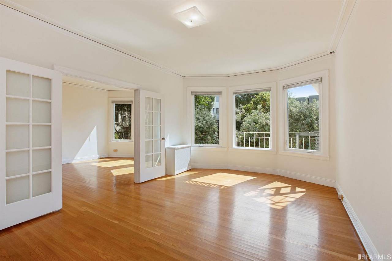 1435 Bay Street - Photo 1