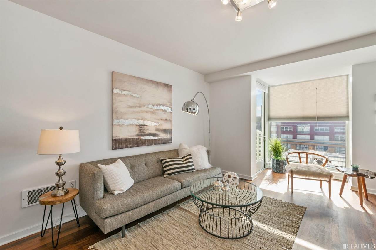 555 4th Street - Photo 1