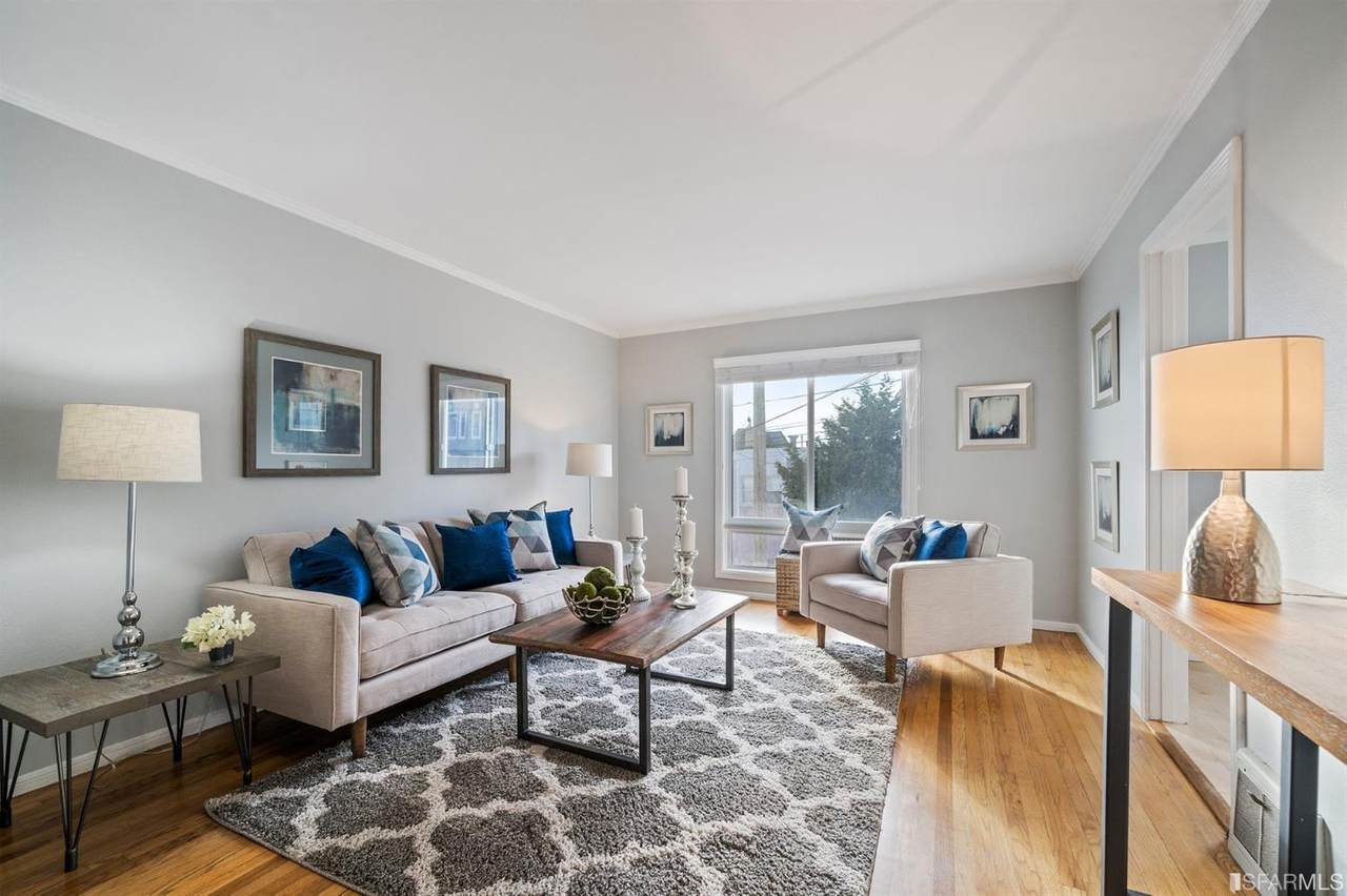 586 42nd Avenue - Photo 1
