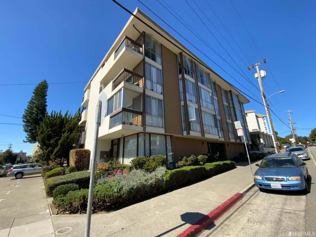 4099 Howe - Photo 1