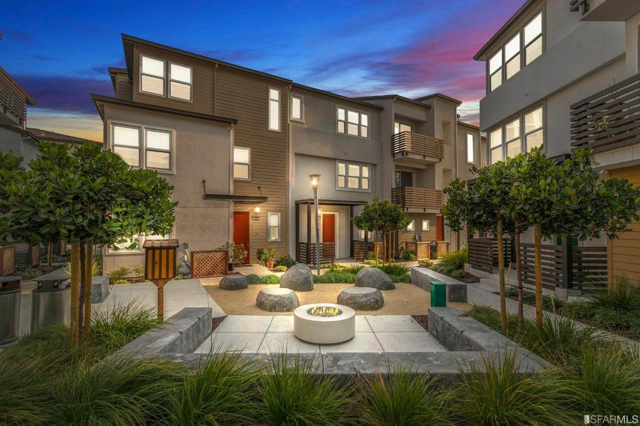 207 Spire - Photo 1