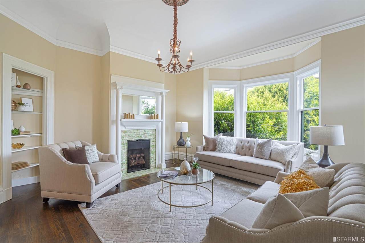 483 Oak Street - Photo 1