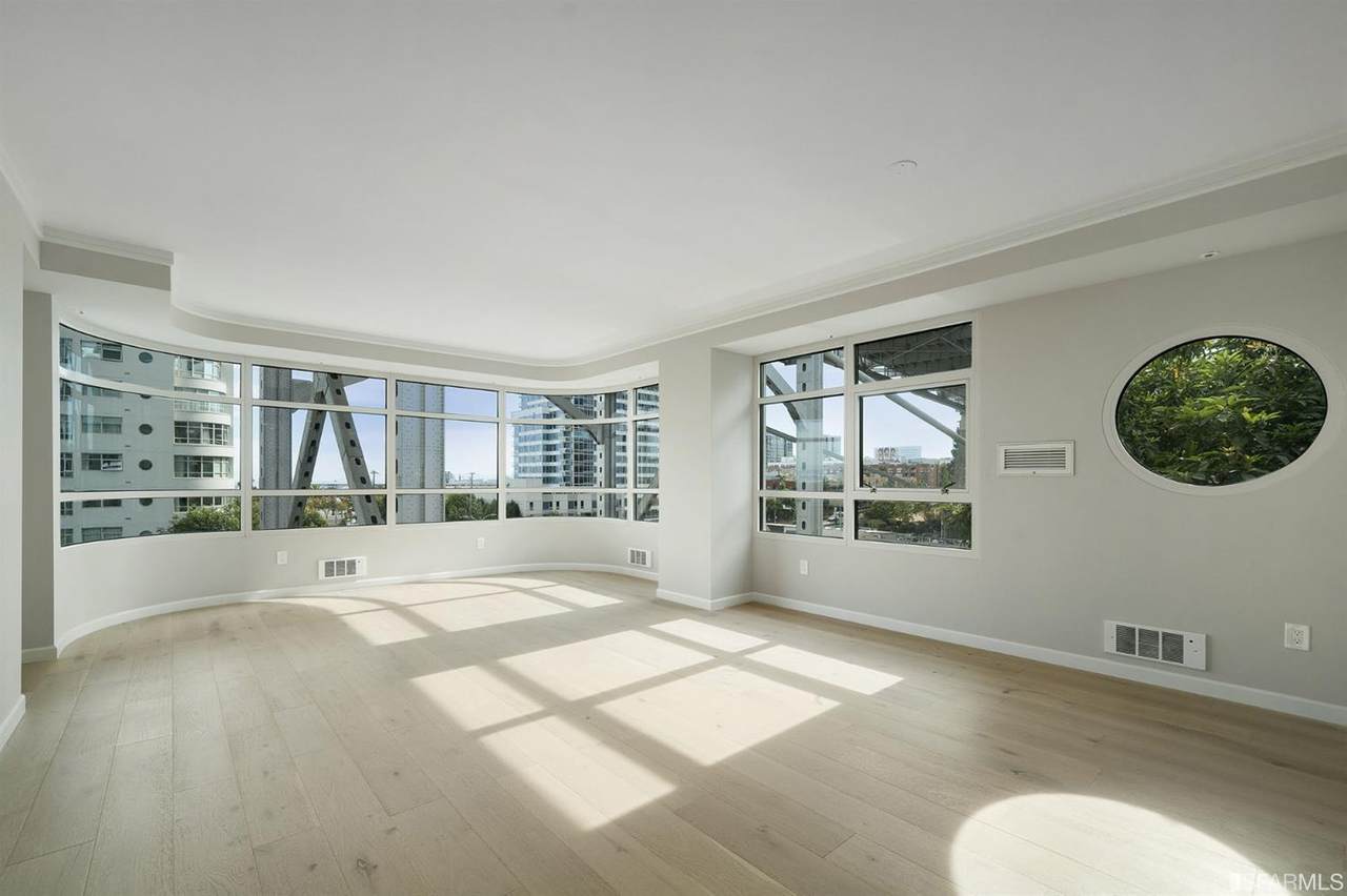 403 Main Street - Photo 1