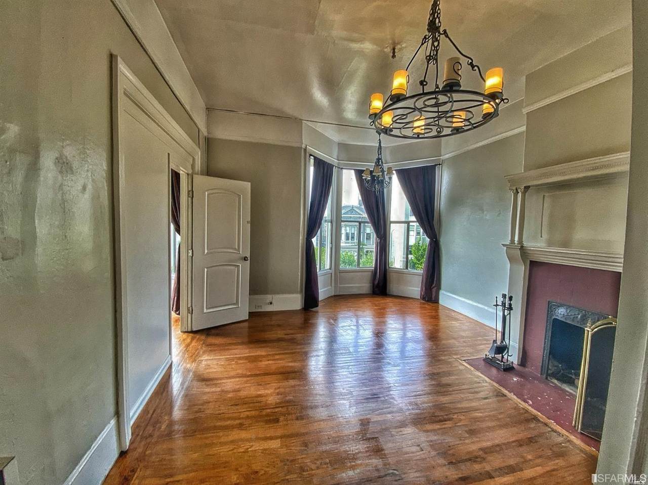 1809 Broadway - Photo 1