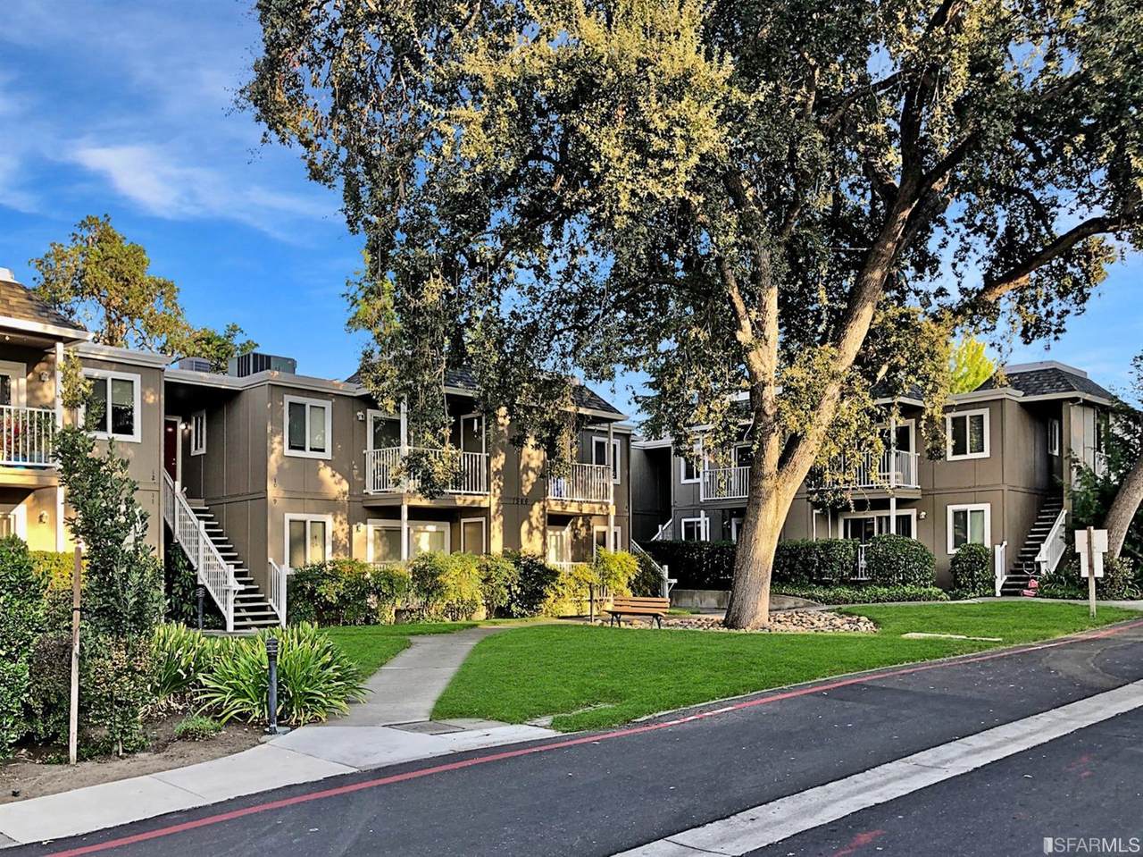 1564 Sunnyvale Avenue - Photo 1