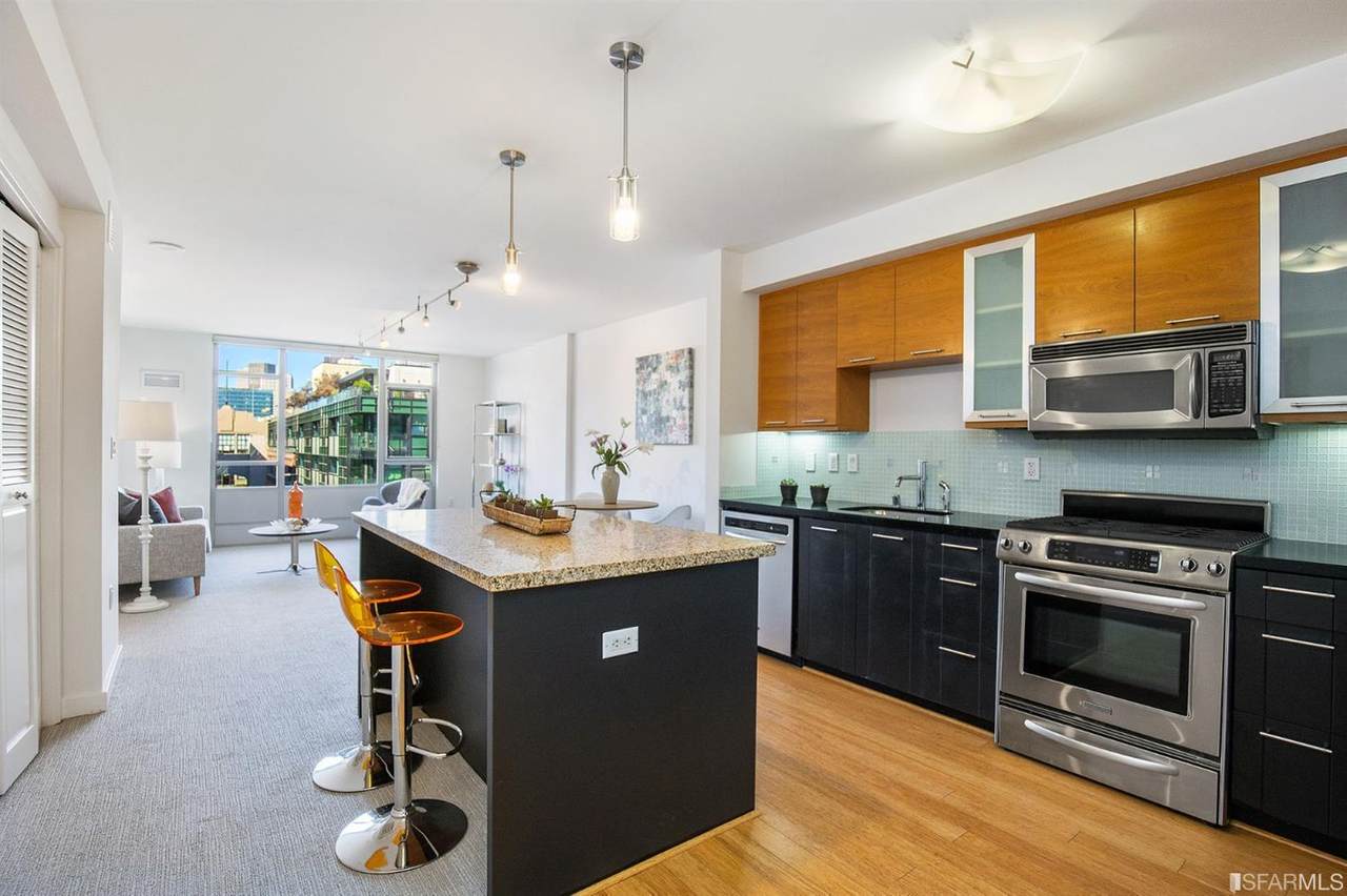 177 Townsend Street - Photo 1