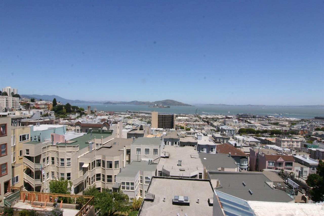 866 Green Street - Photo 1