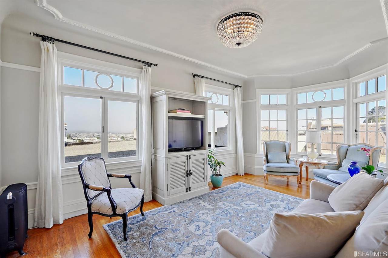 1341 Union Street - Photo 1