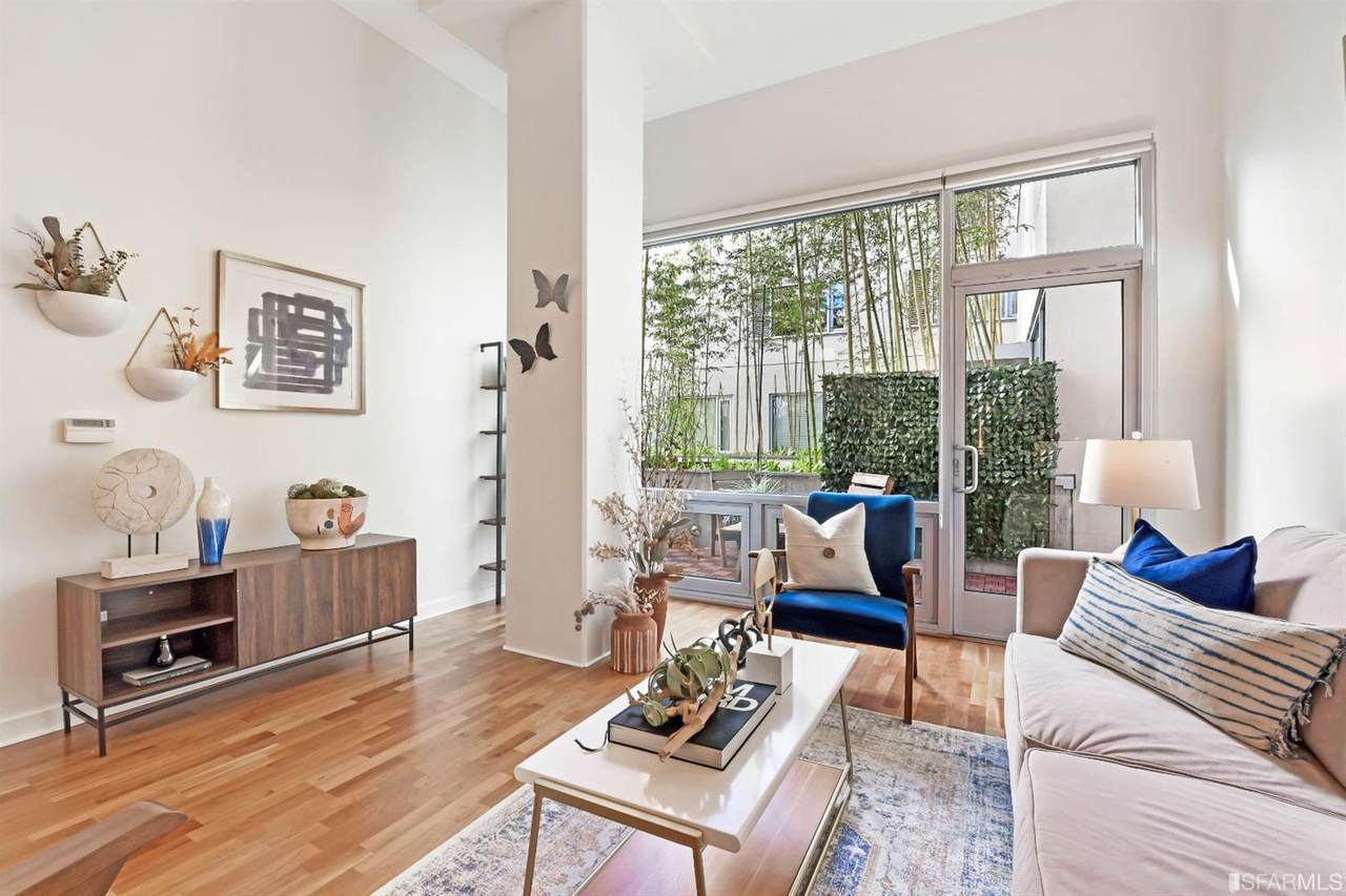 207 King Street - Photo 1