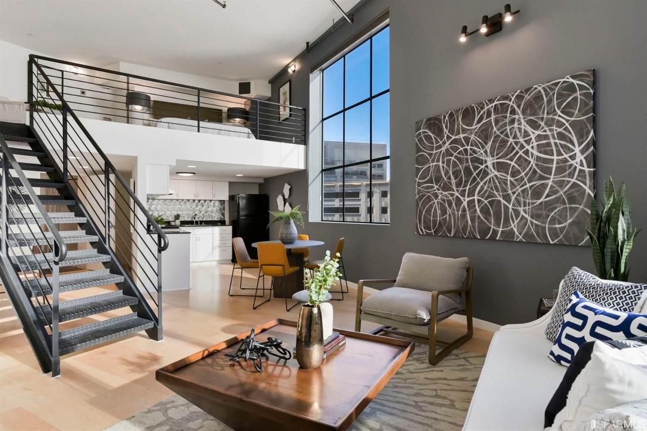 88 Guy Place - Photo 1