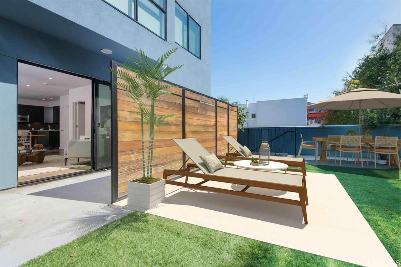 252 9th Street - Photo 1